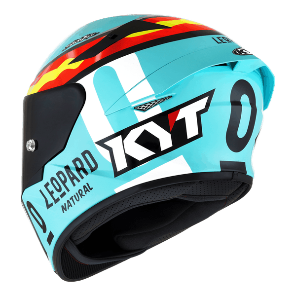 Capacete kyt dalla porta 